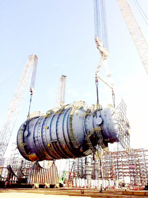 我市企业在沙特完成千吨级吊装 刷新海外石化工程建设纪录